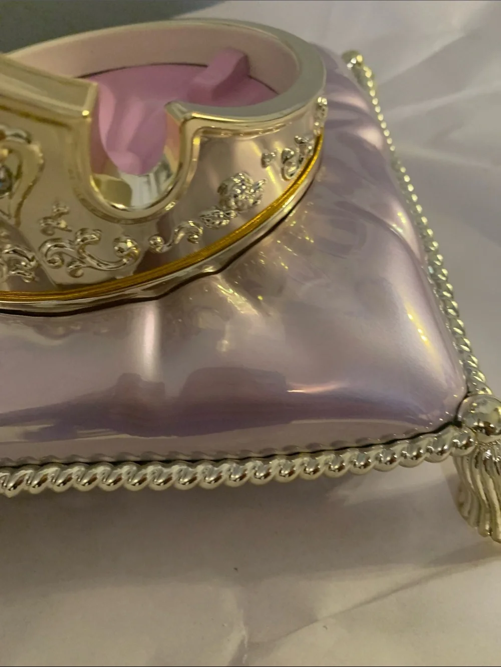 🆕- BATH & BODY WORKS DISNEY PRINCESS TIARA CANDLE HOLDER